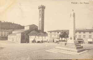 Cartolina d'epoca - Fiesole (Firenze). La Piazza 1916